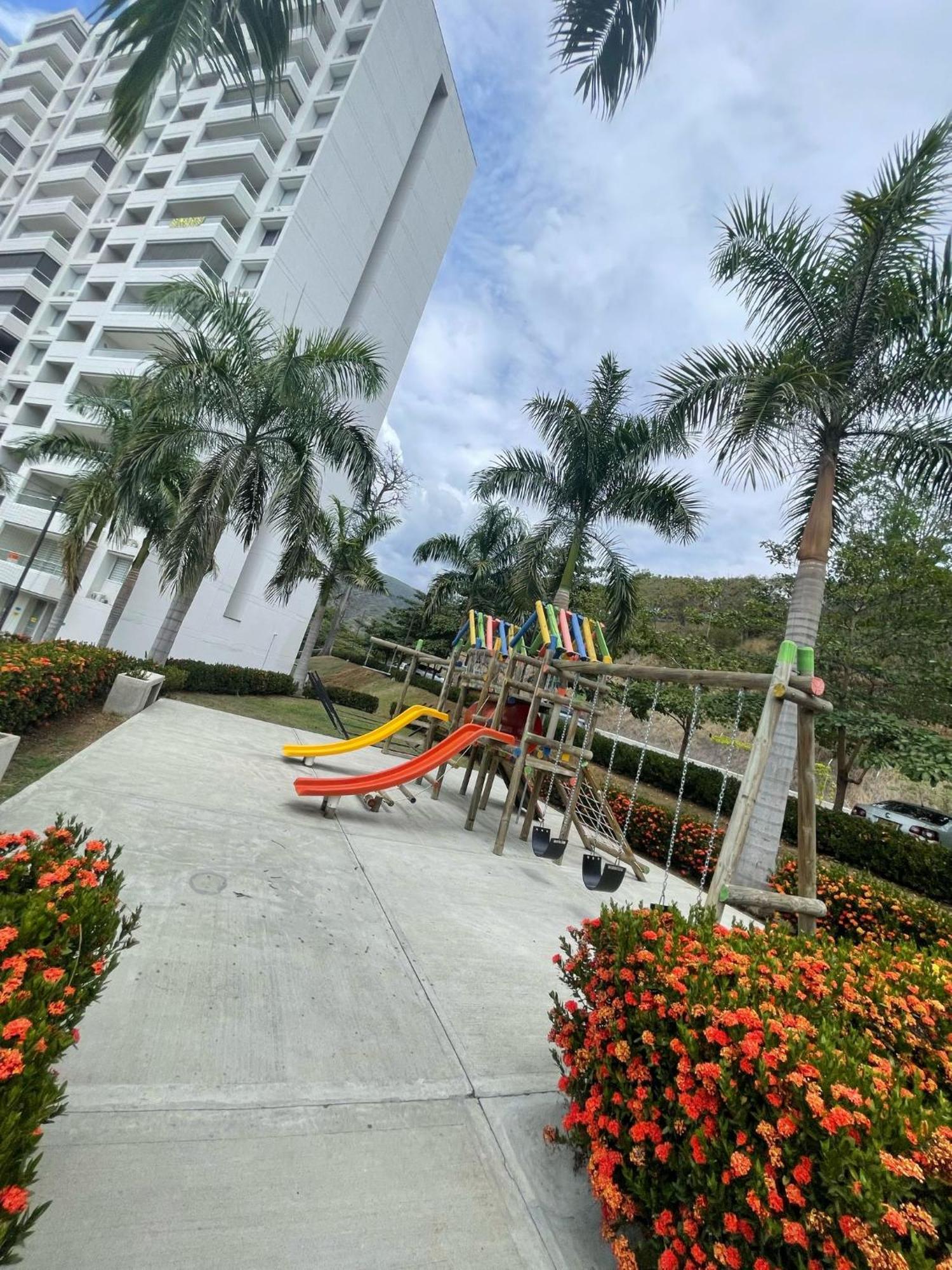 Apartment Luxury Citadela De Sole